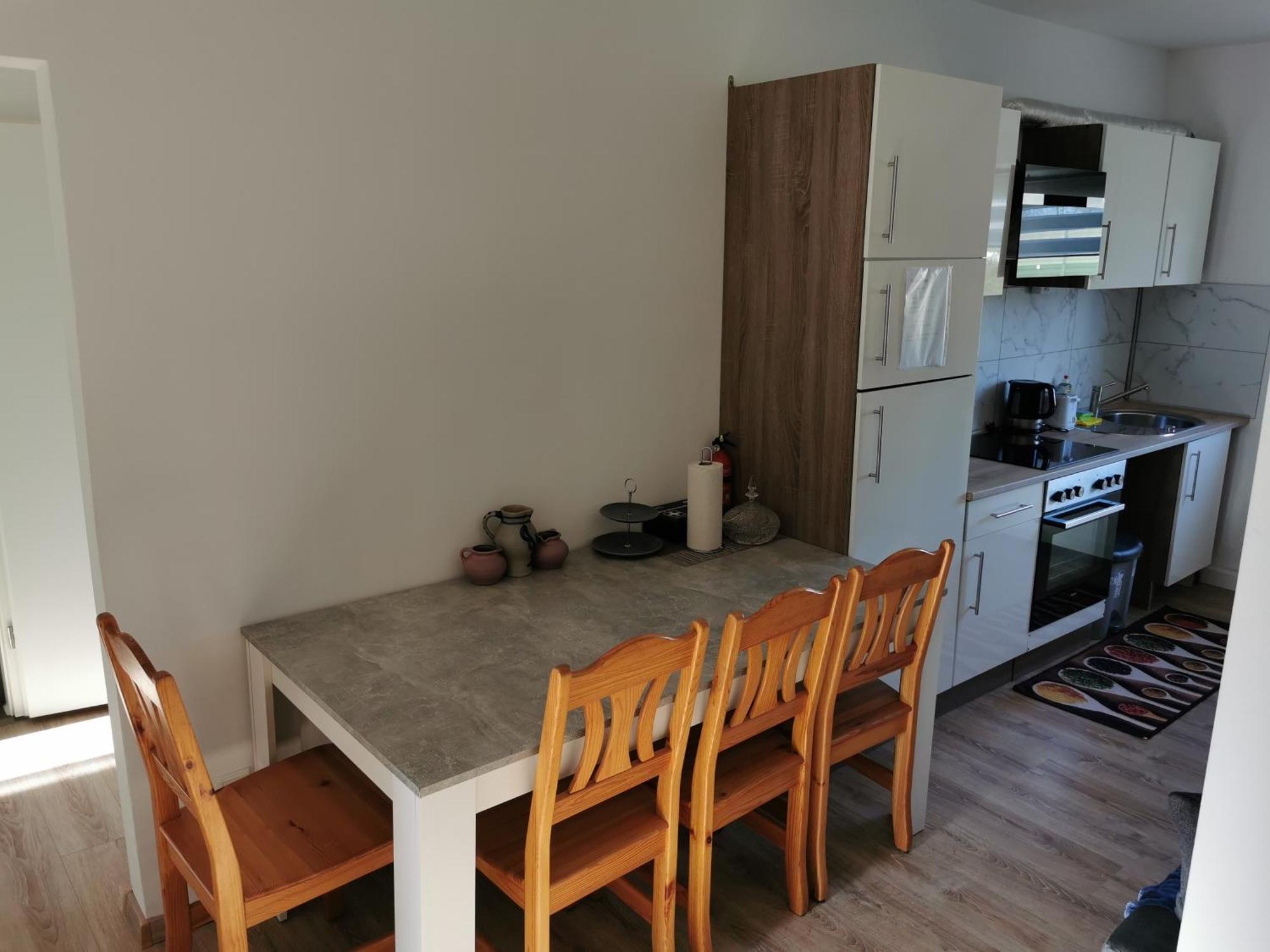4-Zimmer-Wohnung Mit 6 Betten บาดเอินเฮาเซน ภายนอก รูปภาพ
